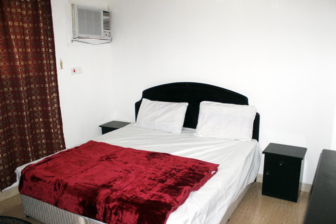 Al Eairy Apartment-Alqaseem 1 버레이다 외부 사진